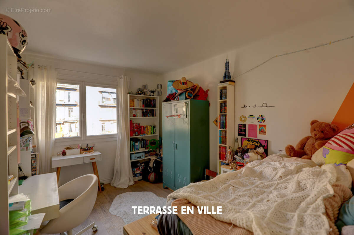 Appartement à MARSEILLE-5E