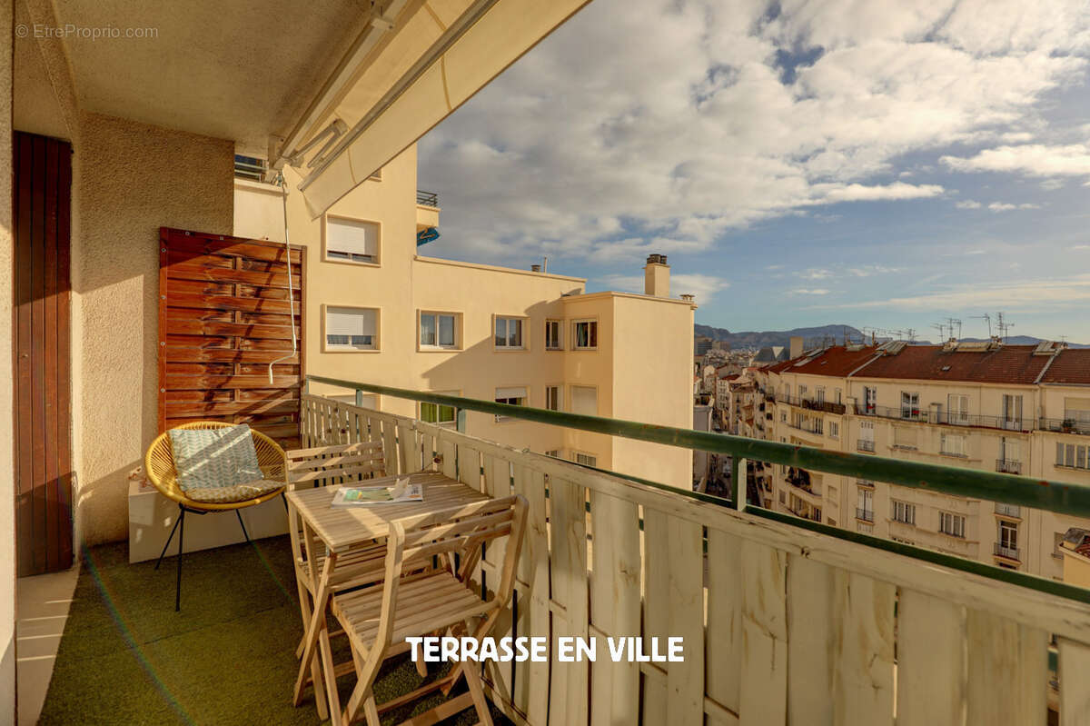 Appartement à MARSEILLE-5E