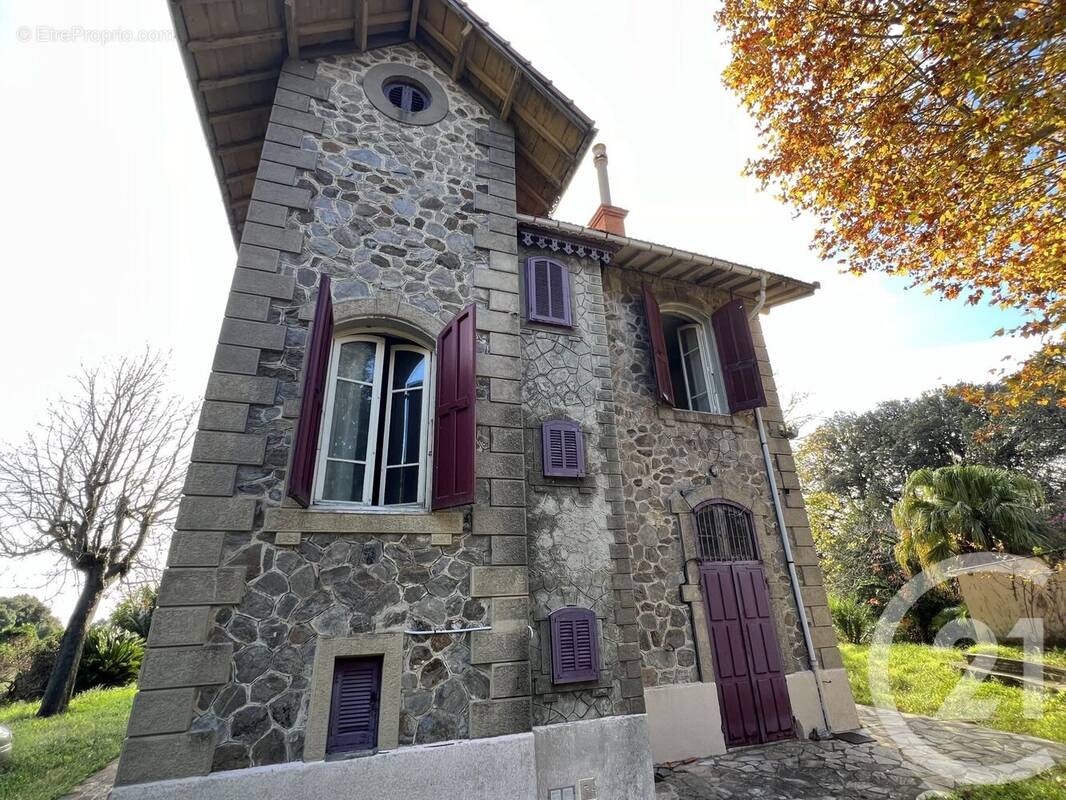 Maison à SAN-MARTINO-DI-LOTA