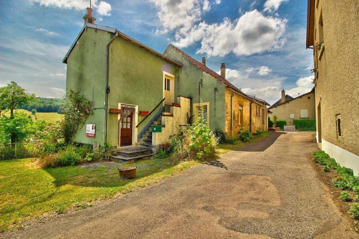 Maison à TROUHAUT