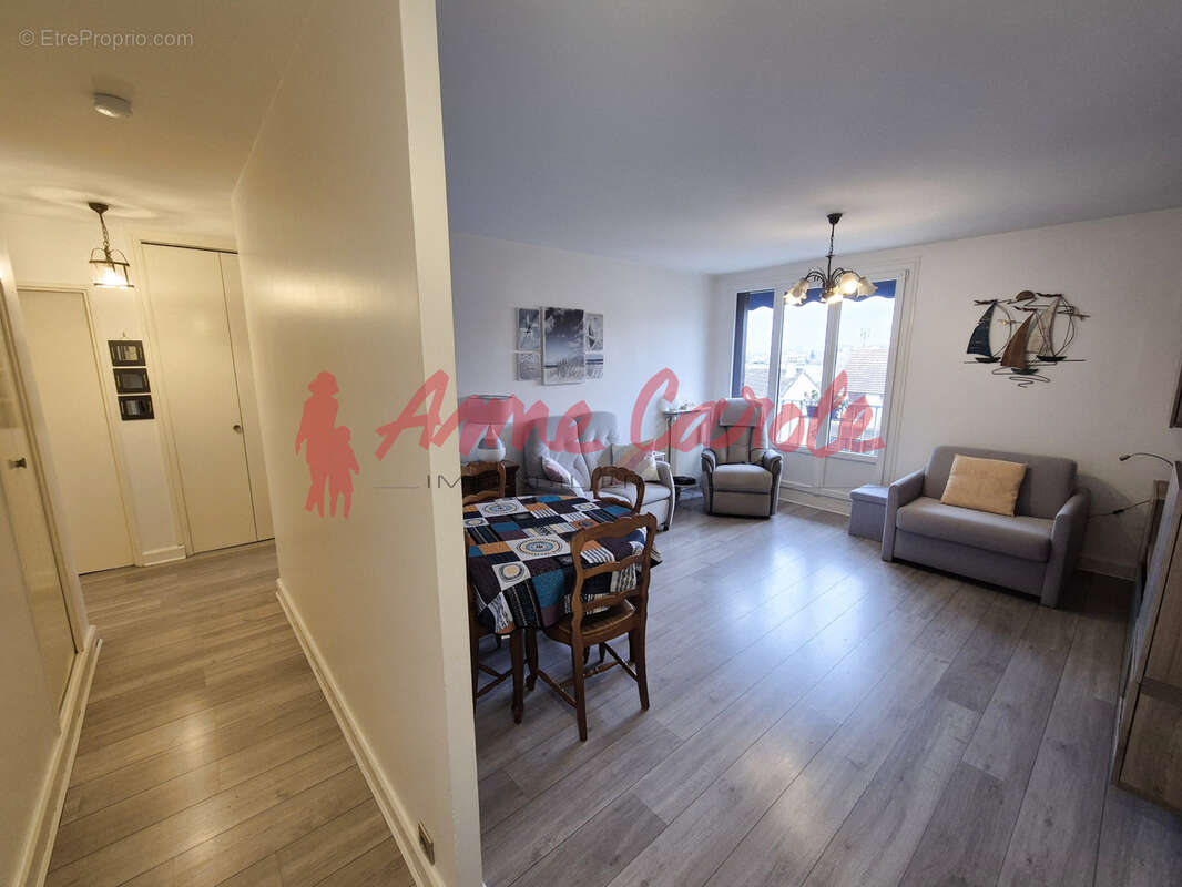 Appartement à FONTENAY-SOUS-BOIS