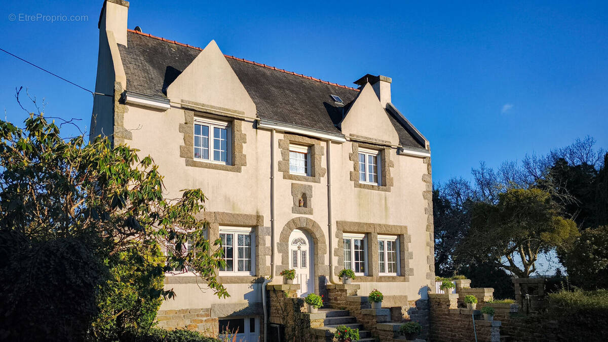 Maison à PONT-AVEN