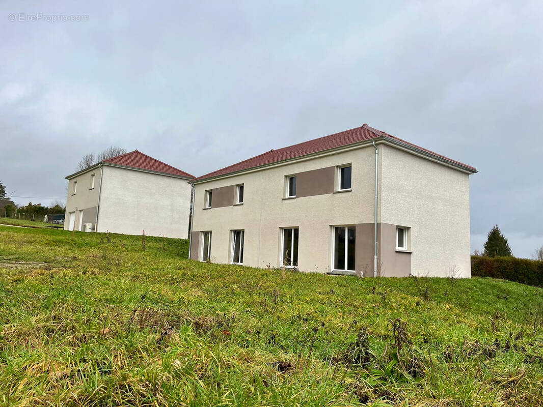 Maison à MISEREY-SALINES