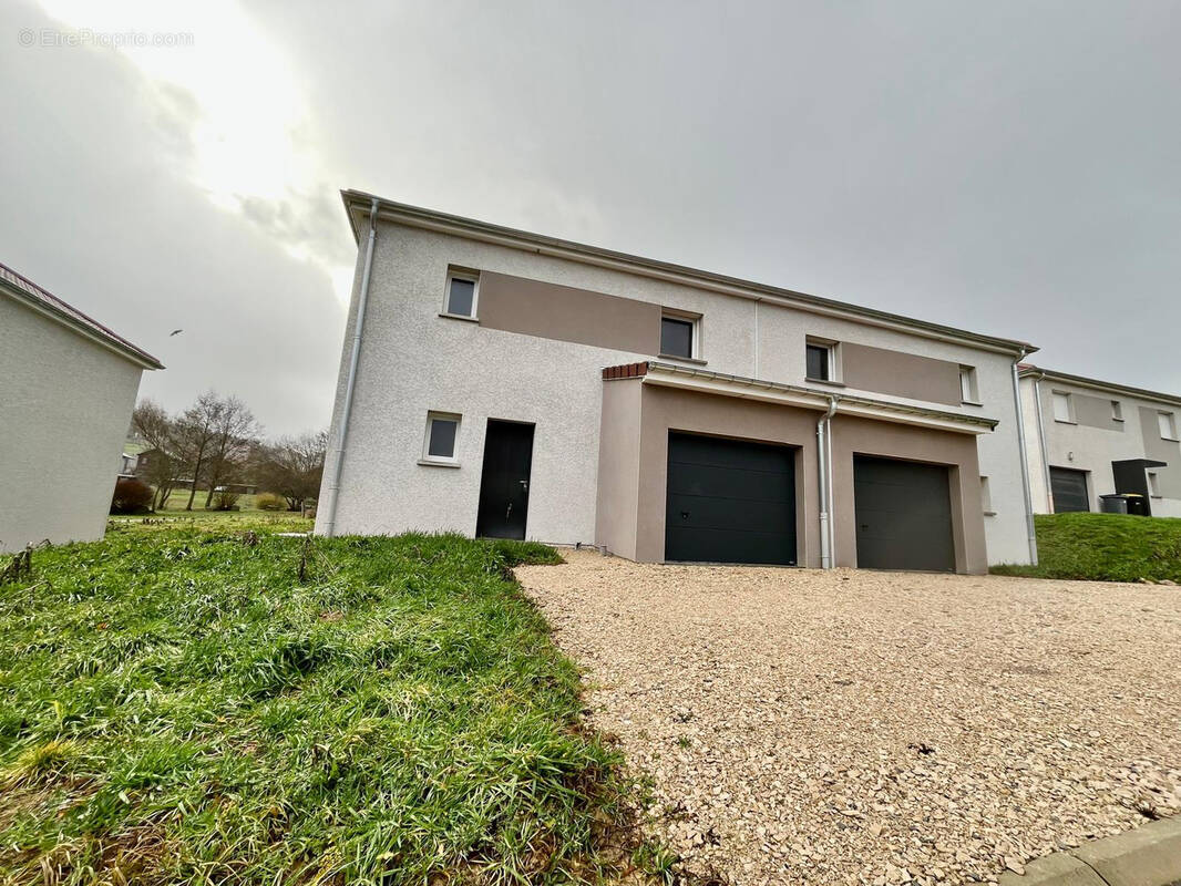 Maison à MISEREY-SALINES