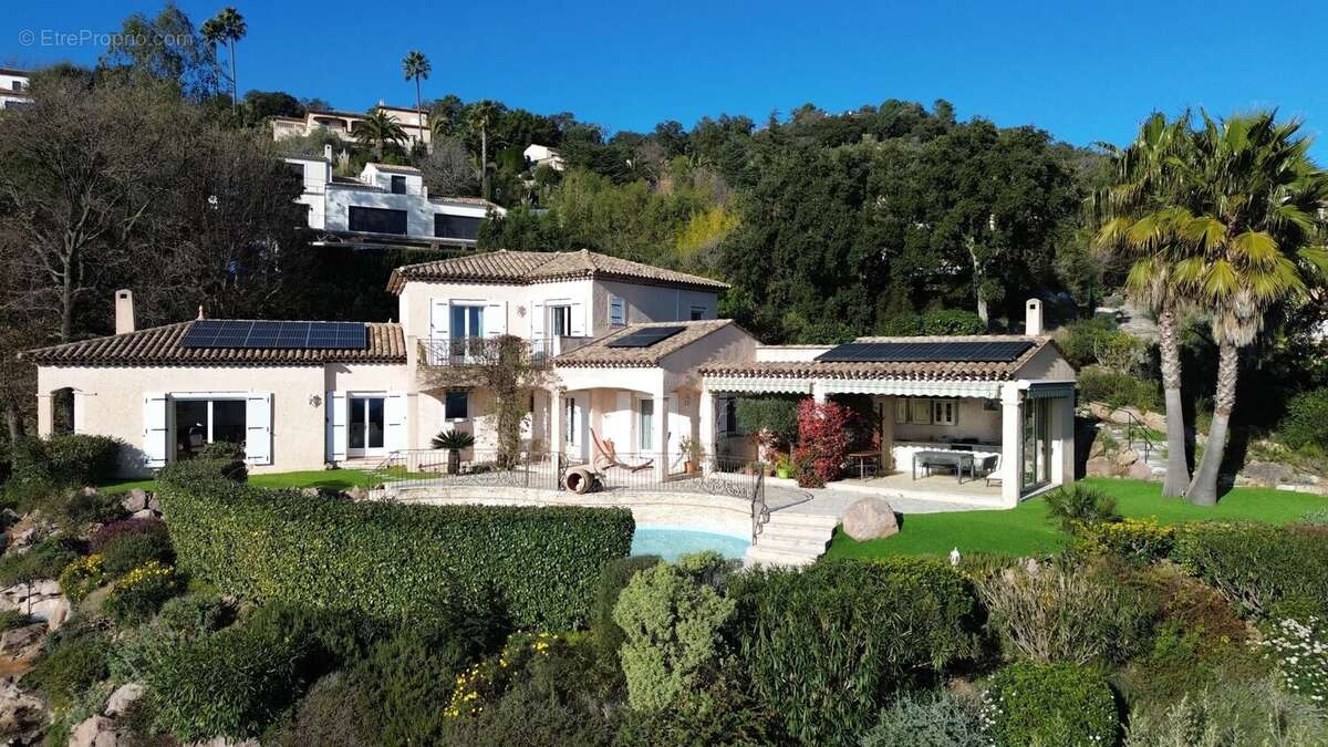 Maison à LES ADRETS-DE-L&#039;ESTEREL