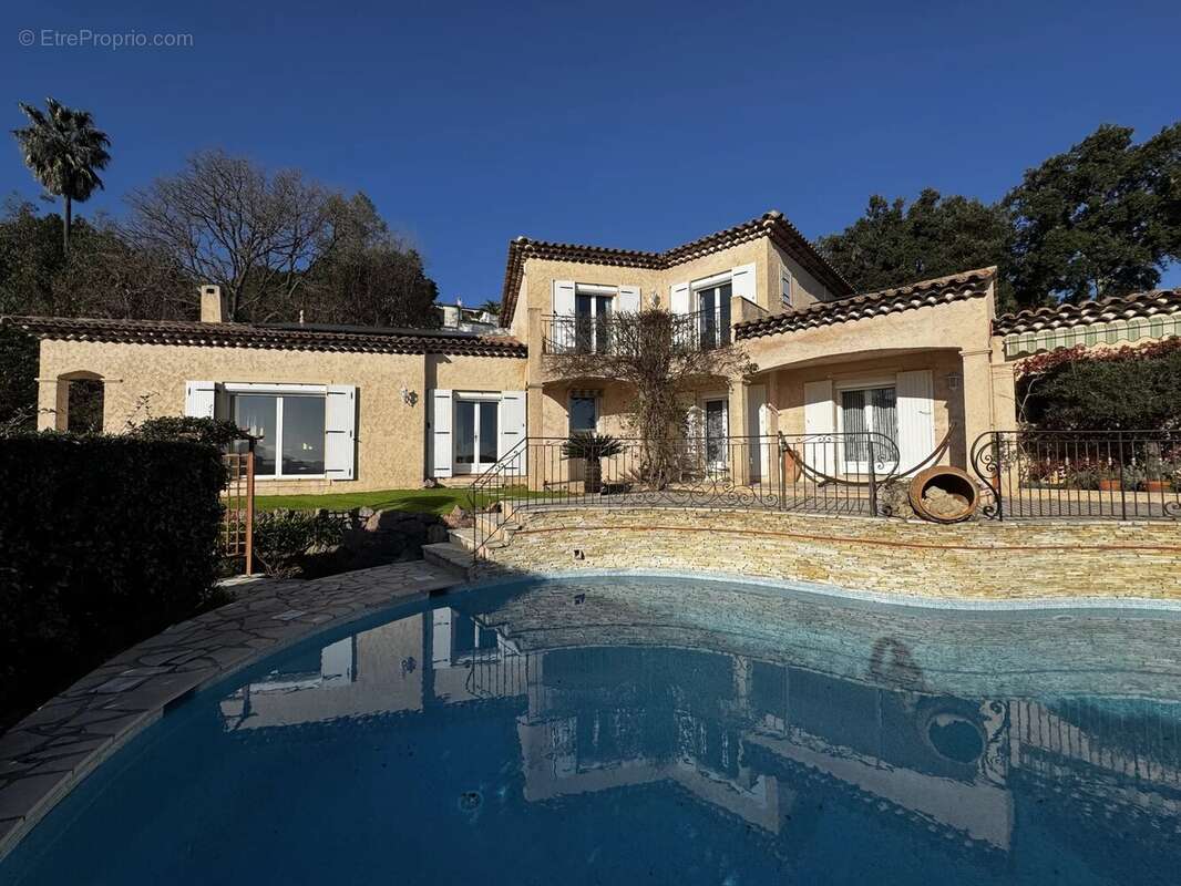 Maison à LES ADRETS-DE-L&#039;ESTEREL