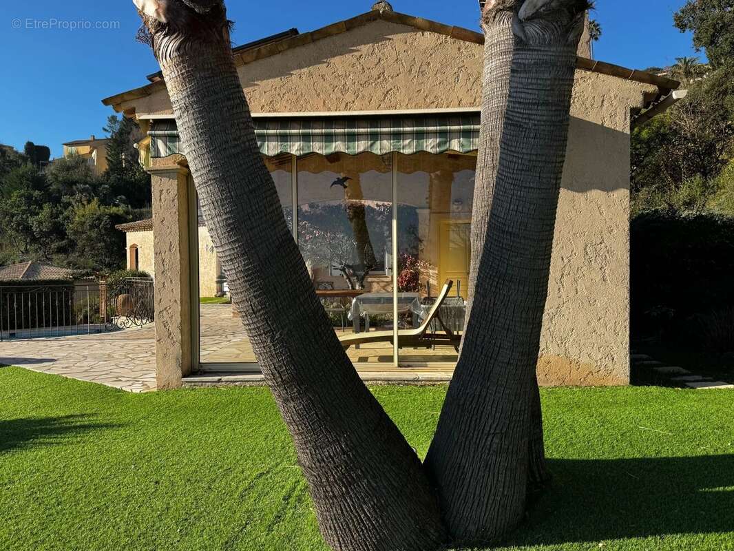 Maison à LES ADRETS-DE-L&#039;ESTEREL