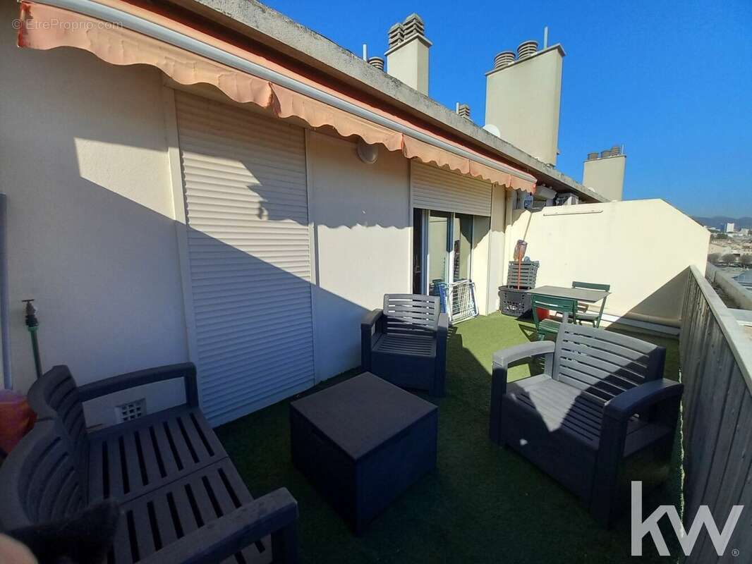 Appartement à MARSEILLE-4E