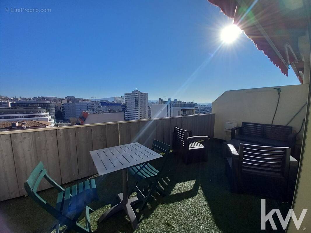 Appartement à MARSEILLE-4E