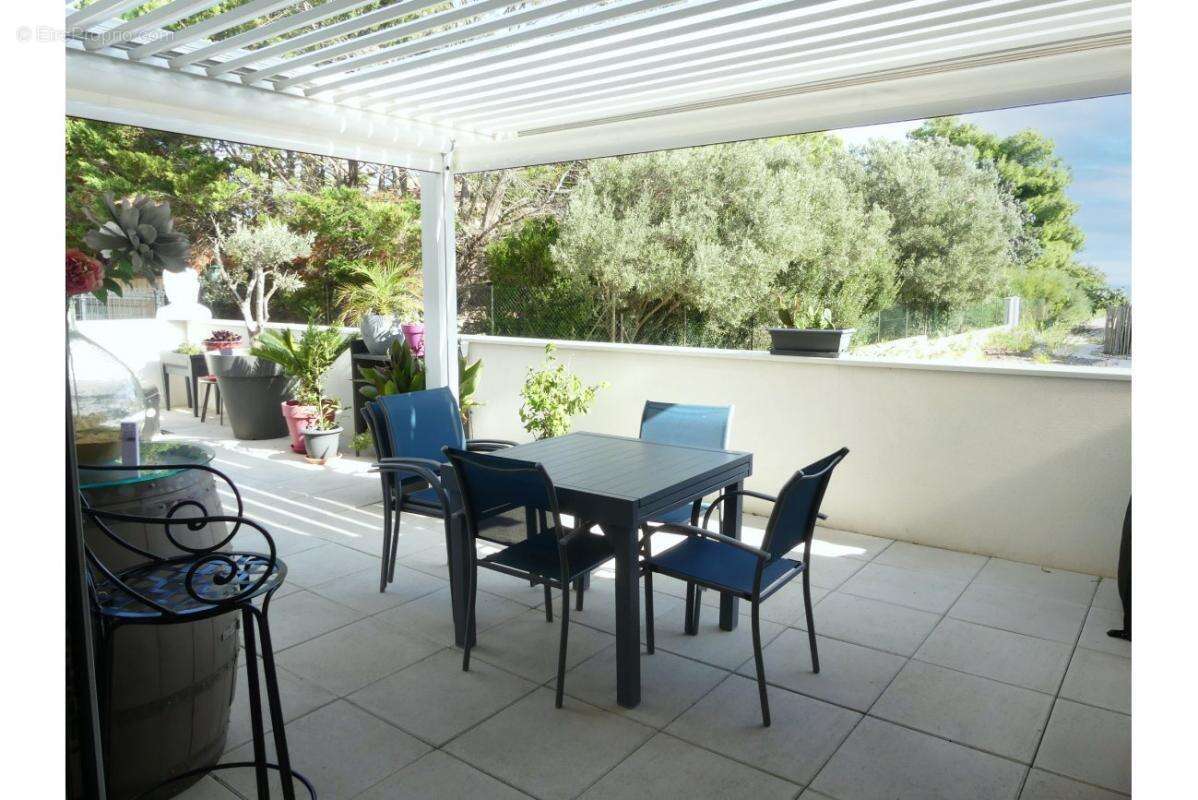 Appartement à MEZE