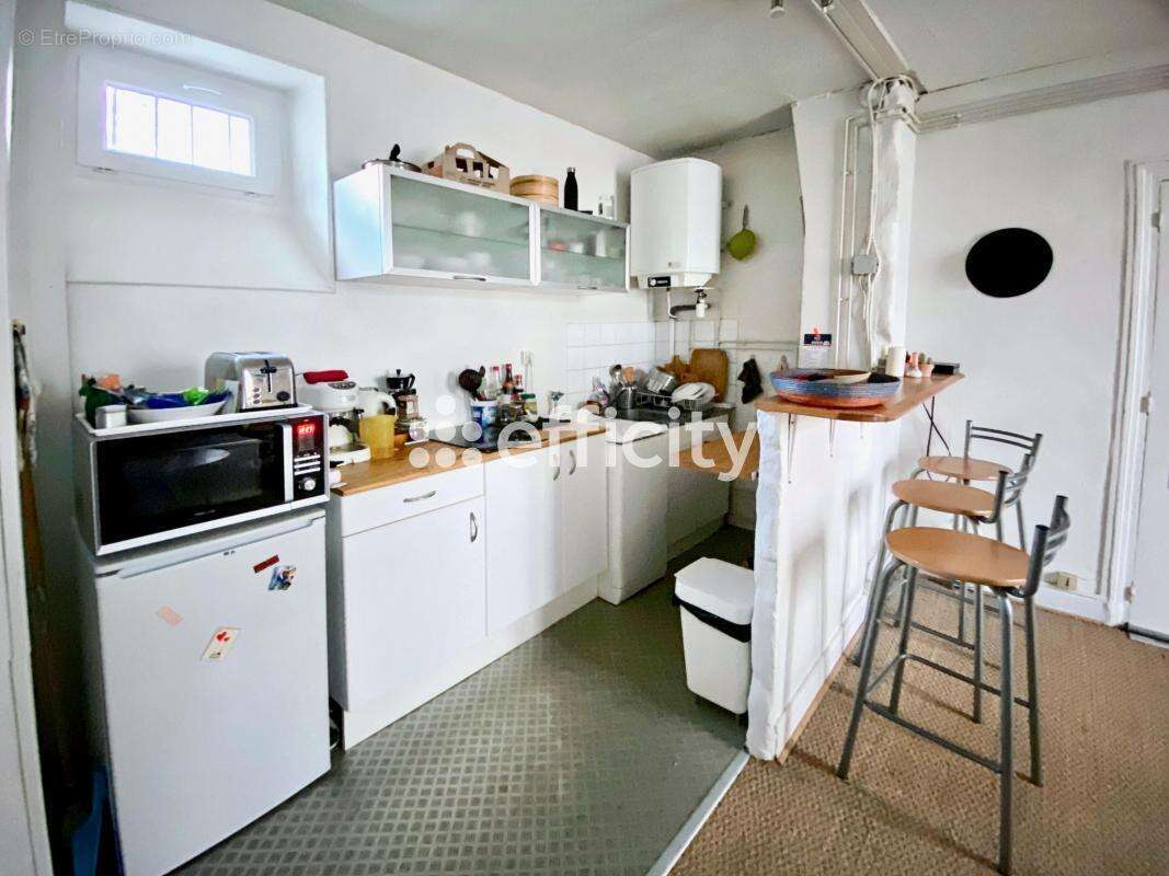 Appartement à PARIS-20E