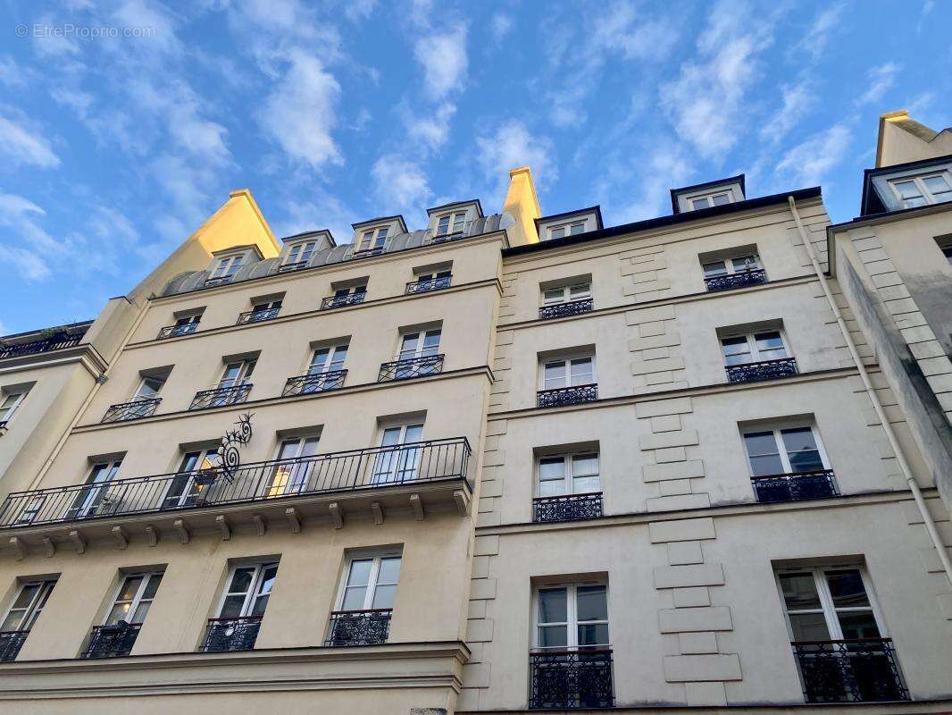 Appartement à PARIS-3E