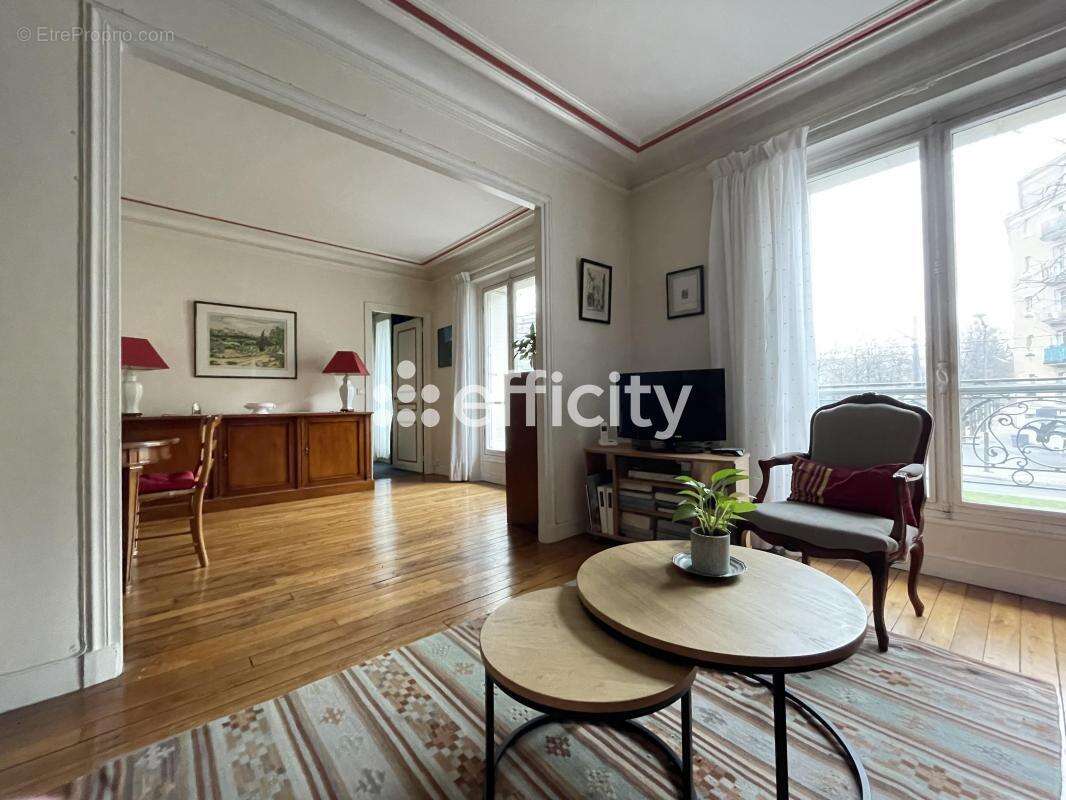 Appartement à PARIS-12E