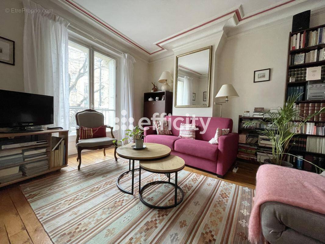 Appartement à PARIS-12E