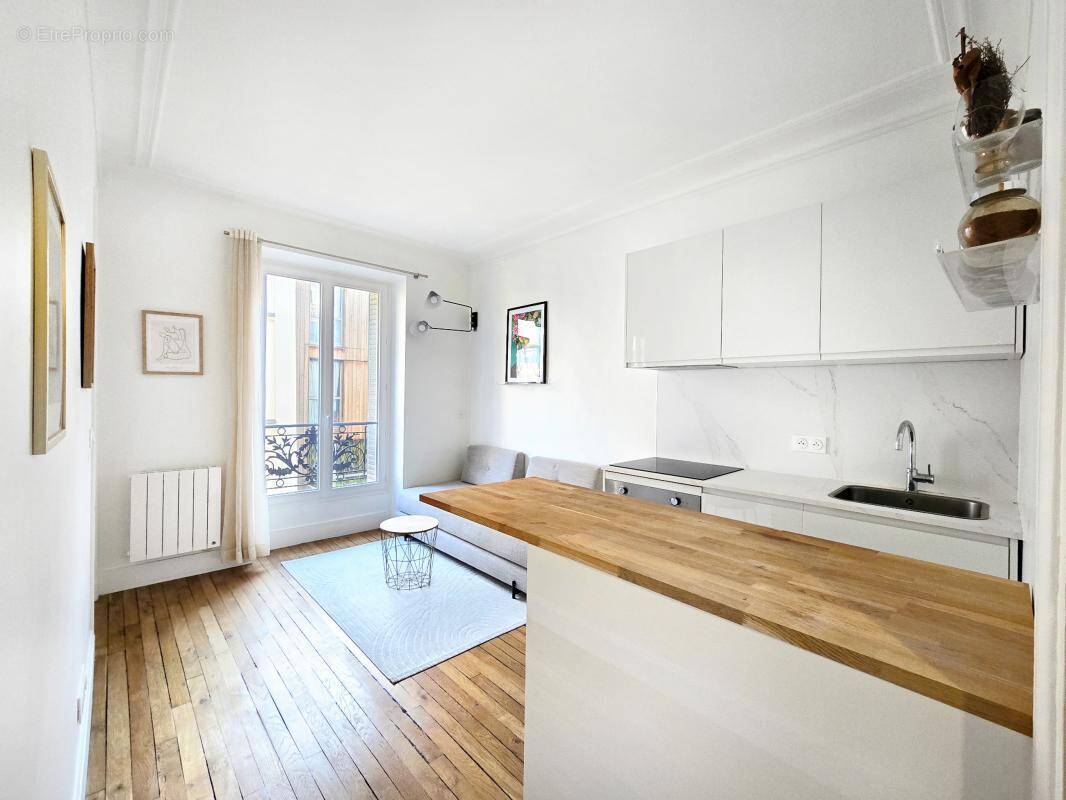 Appartement à PARIS-18E