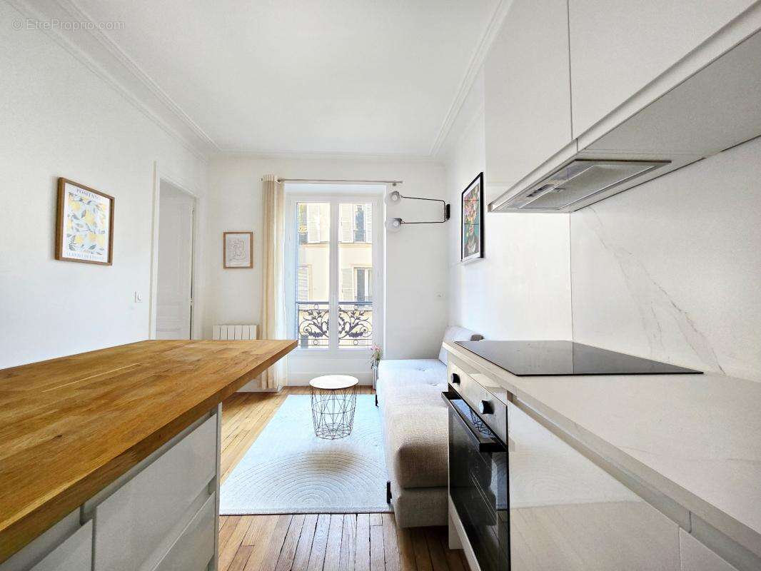 Appartement à PARIS-18E