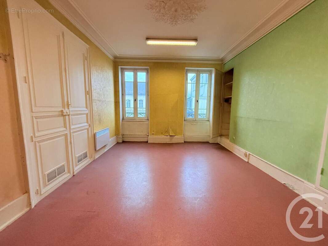 Appartement à MOULINS