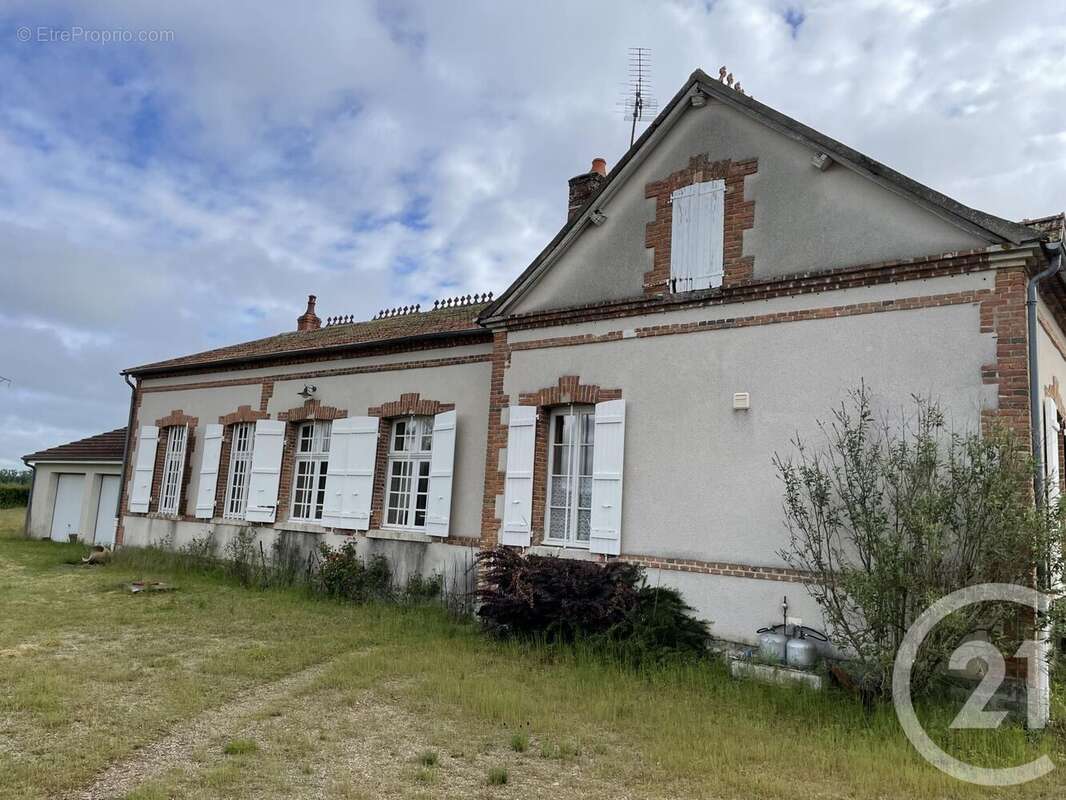 Maison à GANNAY-SUR-LOIRE