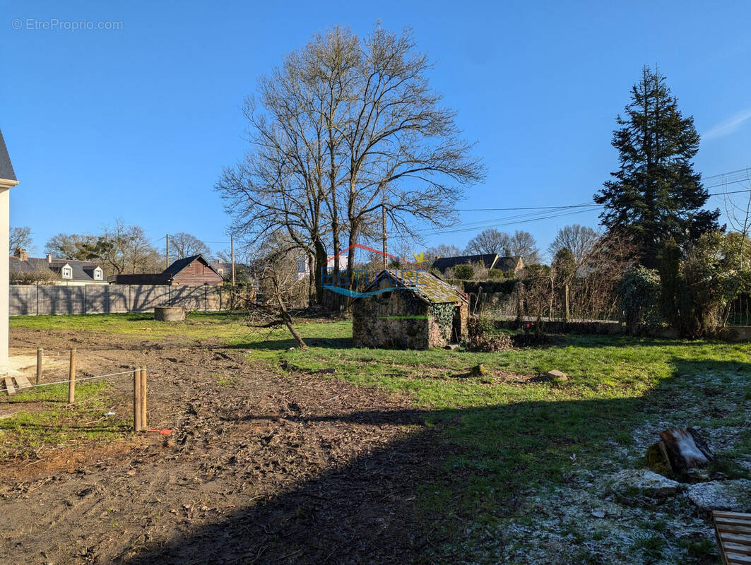 Terrain à NORT-SUR-ERDRE