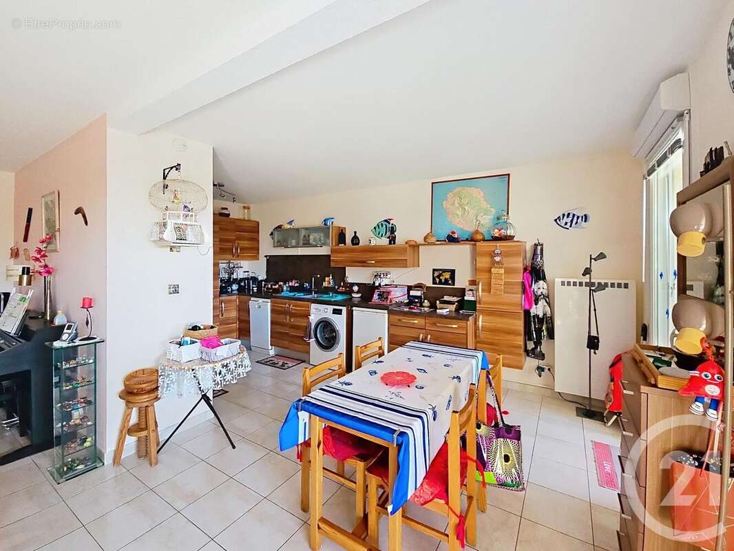 Appartement à MEZE