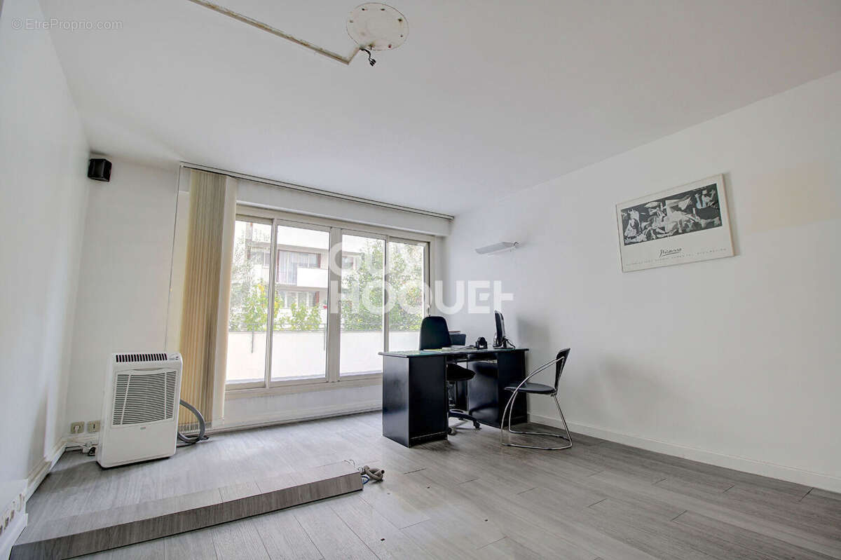 Appartement à PARIS-20E