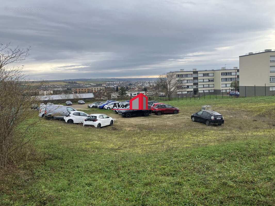 Terrain à AUXERRE