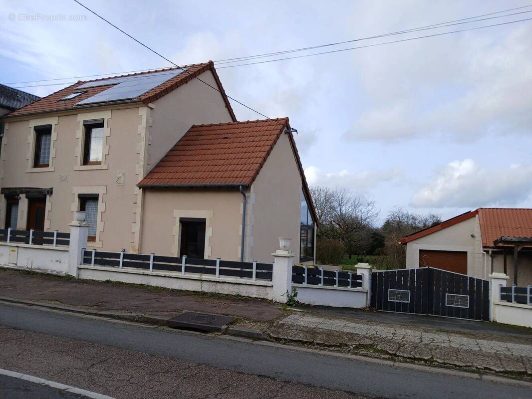 Maison à POUGUES-LES-EAUX