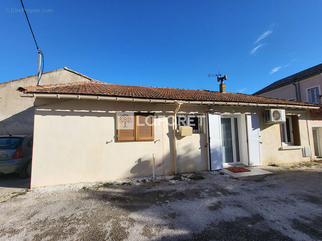 Maison à L&#039;ISLE-SUR-LA-SORGUE