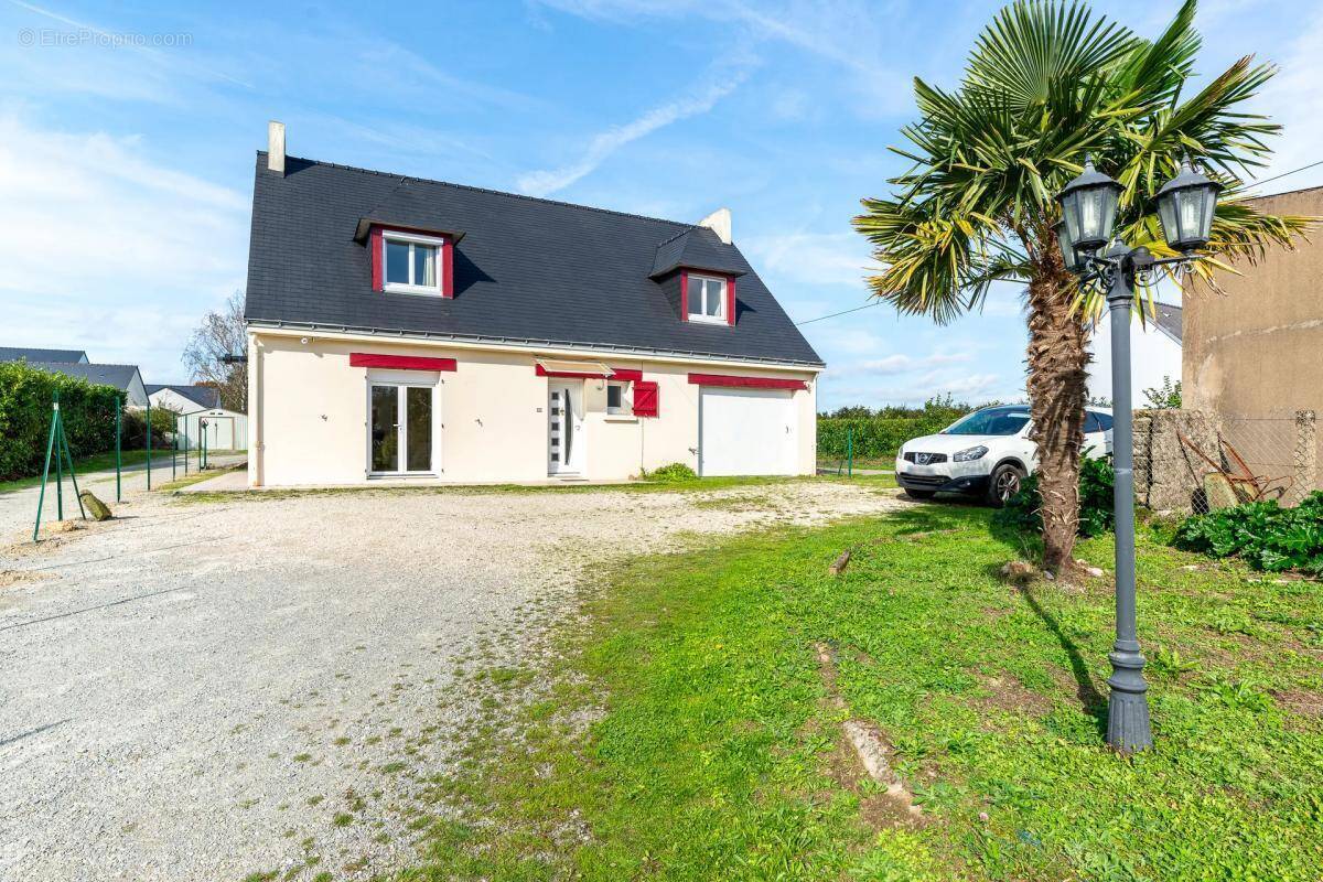 Maison à SAINTE-LUCE-SUR-LOIRE