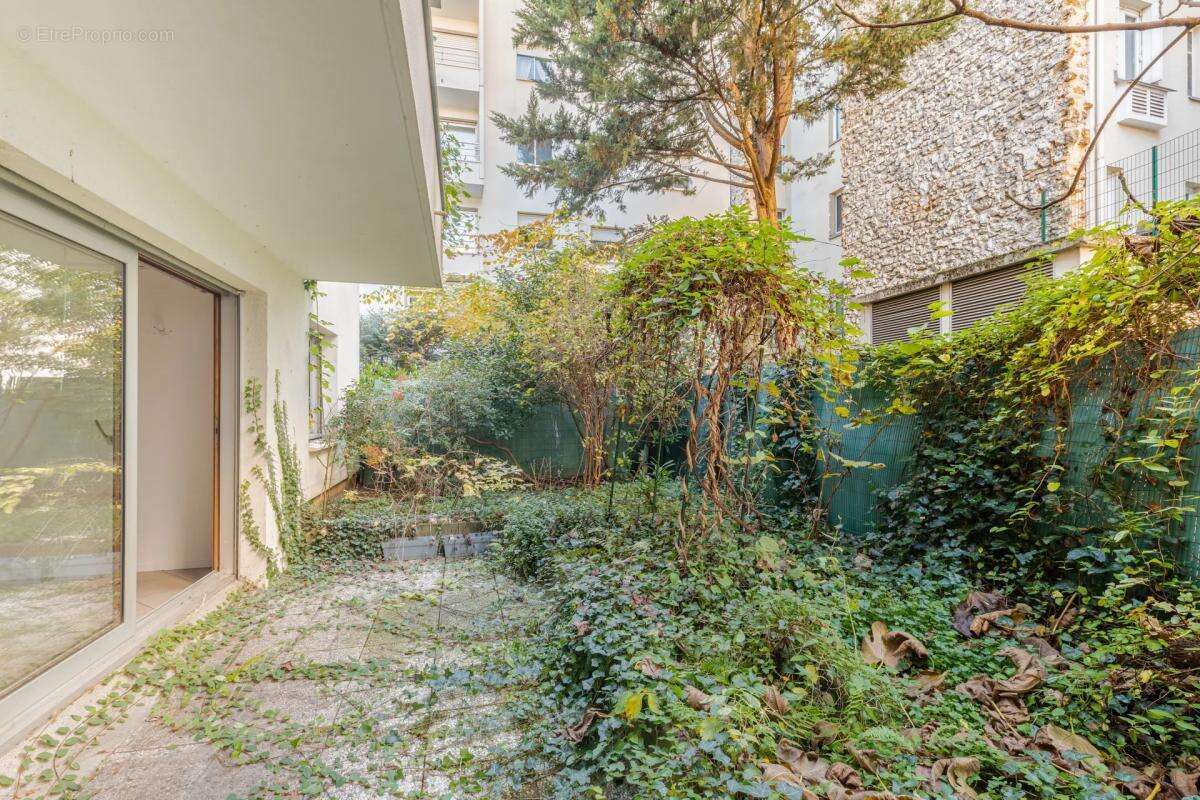 Appartement à PARIS-20E