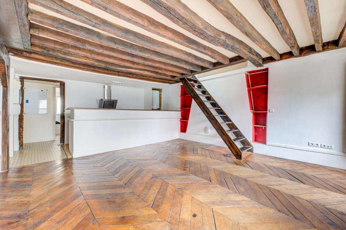 Appartement à PARIS-10E