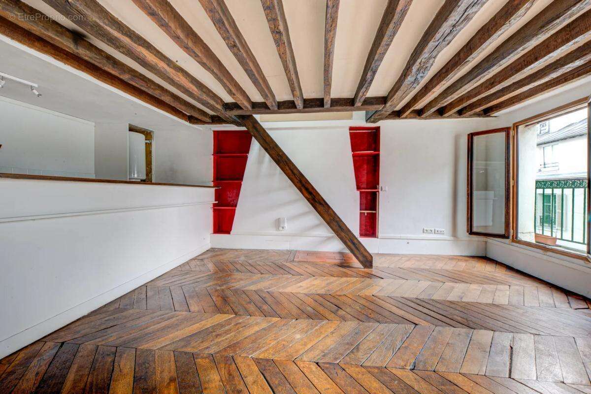 Appartement à PARIS-10E