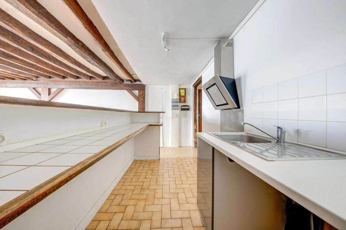 Appartement à PARIS-10E