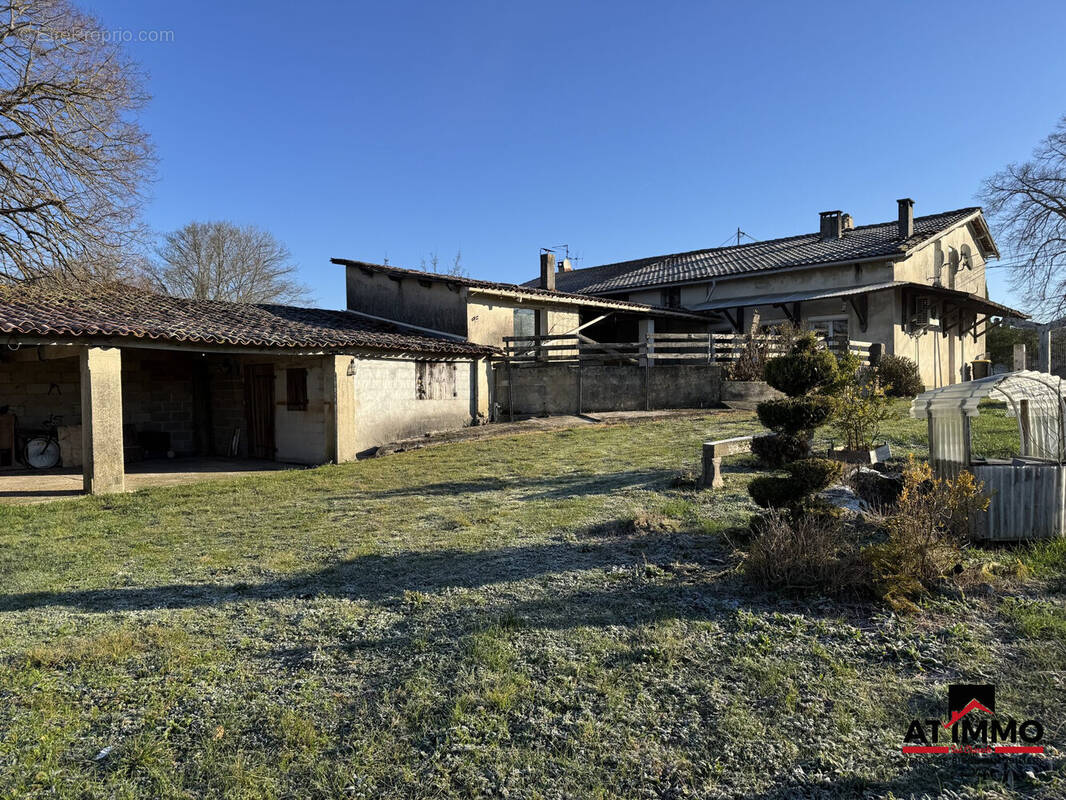 Maison à REIGNAC