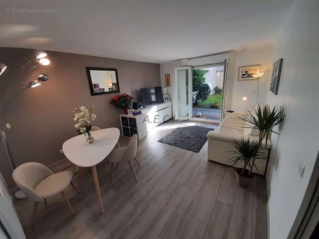 Appartement à ASNIERES-SUR-SEINE