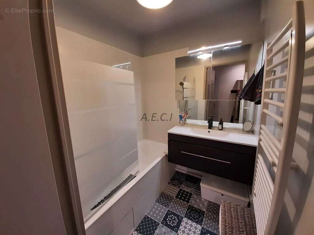 Appartement à ASNIERES-SUR-SEINE