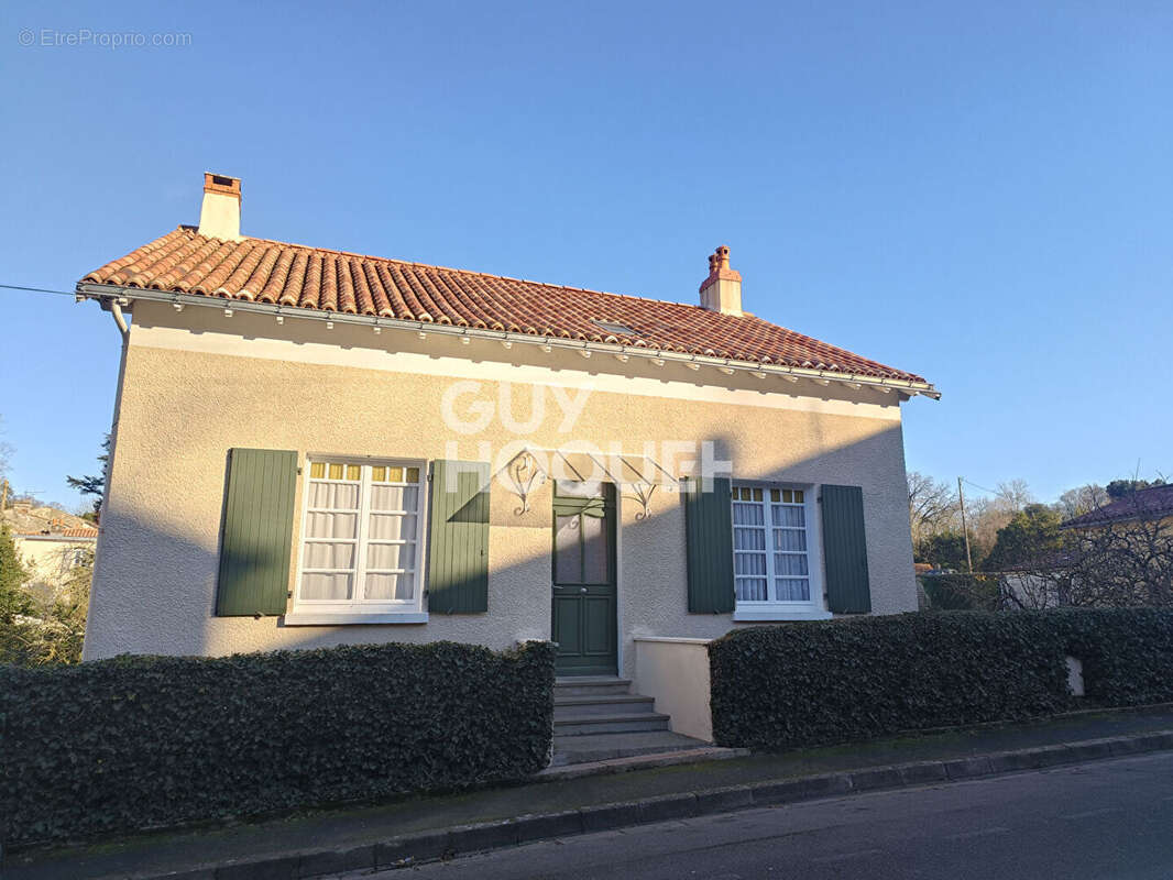 Maison à FONTENAY-LE-COMTE