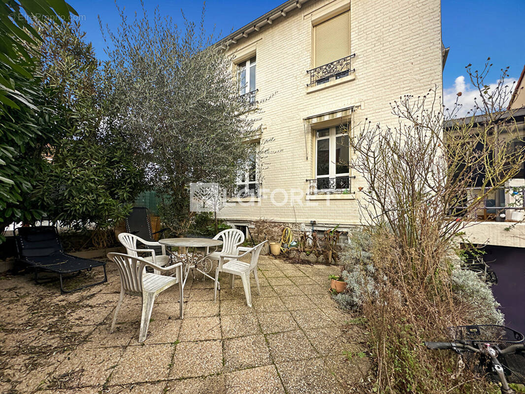 Maison à MAISONS-ALFORT