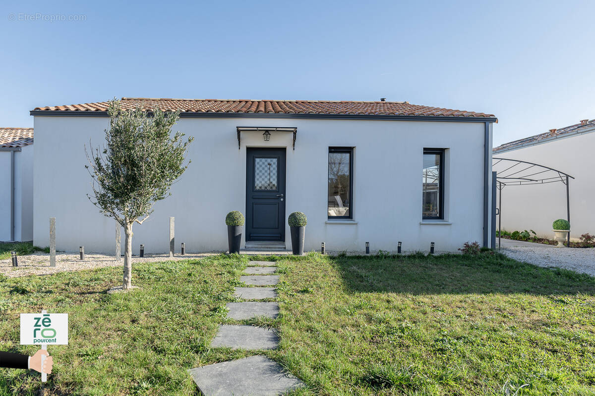 Maison à L&#039;AIGUILLON-SUR-VIE