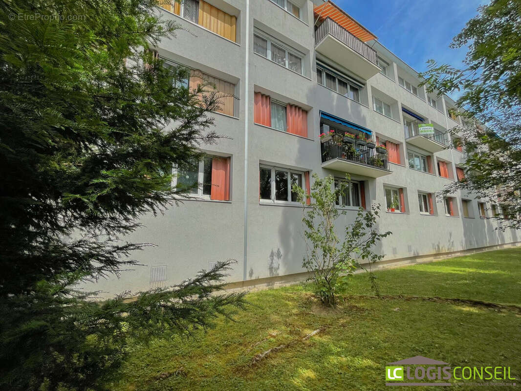 Appartement à CHATILLON