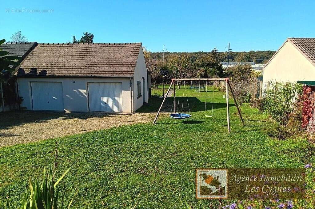 Maison à VULAINES-SUR-SEINE