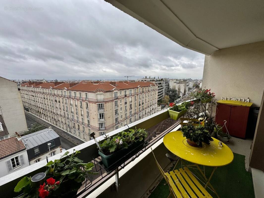 Appartement à COURBEVOIE