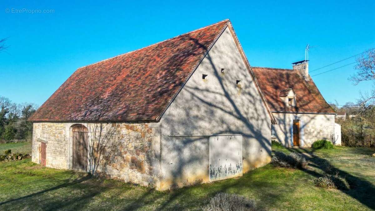 Maison à GOURDON