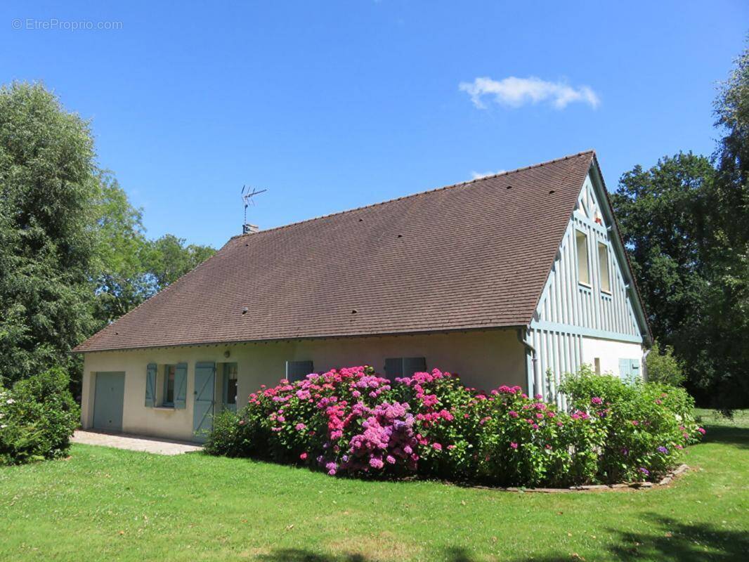 Maison à PONT-L&#039;EVEQUE