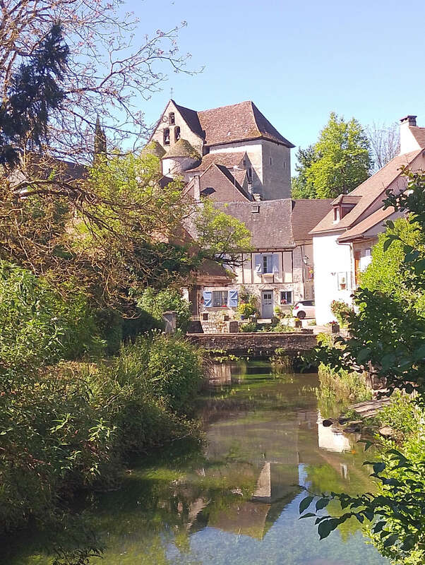 Maison à CREYSSE