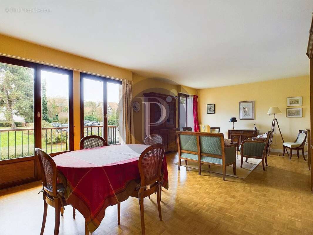 Appartement à CHATENAY-MALABRY