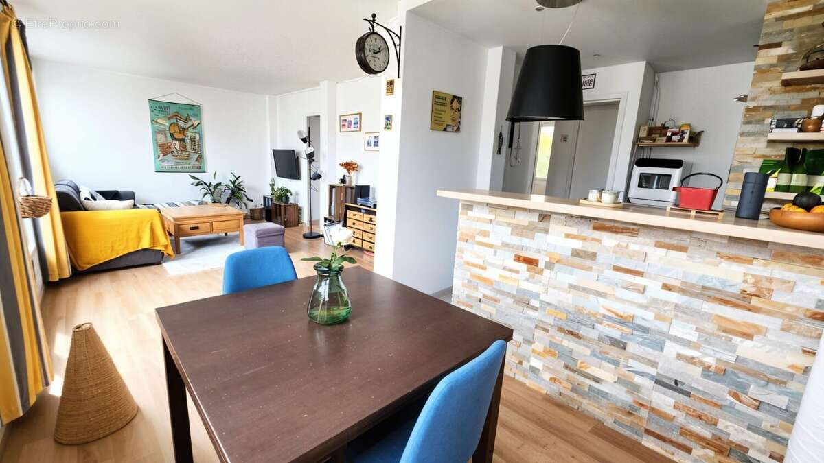 Appartement à MAISONS-ALFORT