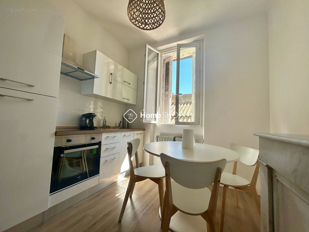 Appartement à MARSEILLE-2E