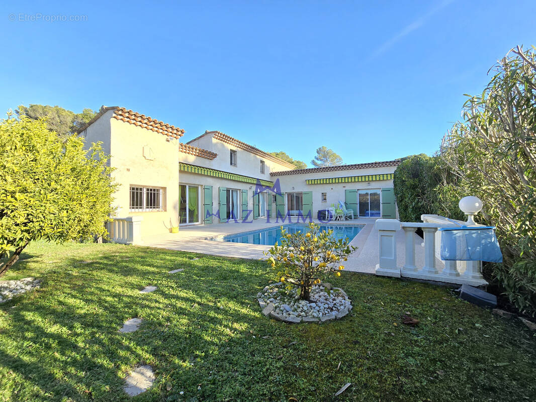 Maison à MOUGINS