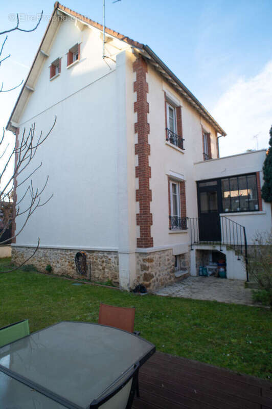 Maison à SARTROUVILLE